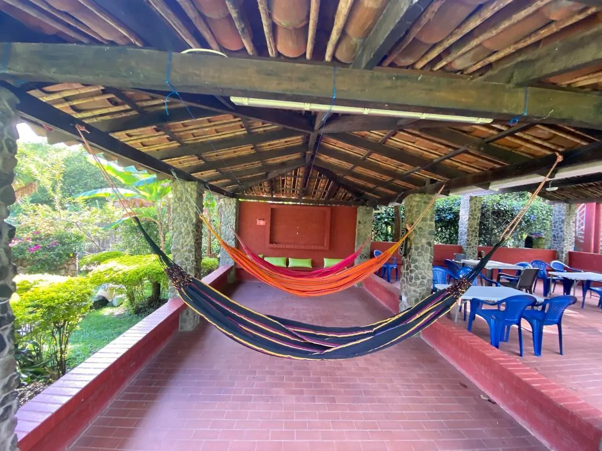 Finca Villa Chalet Del Rio Cali Farm Villa Chalet Cali River 0*,