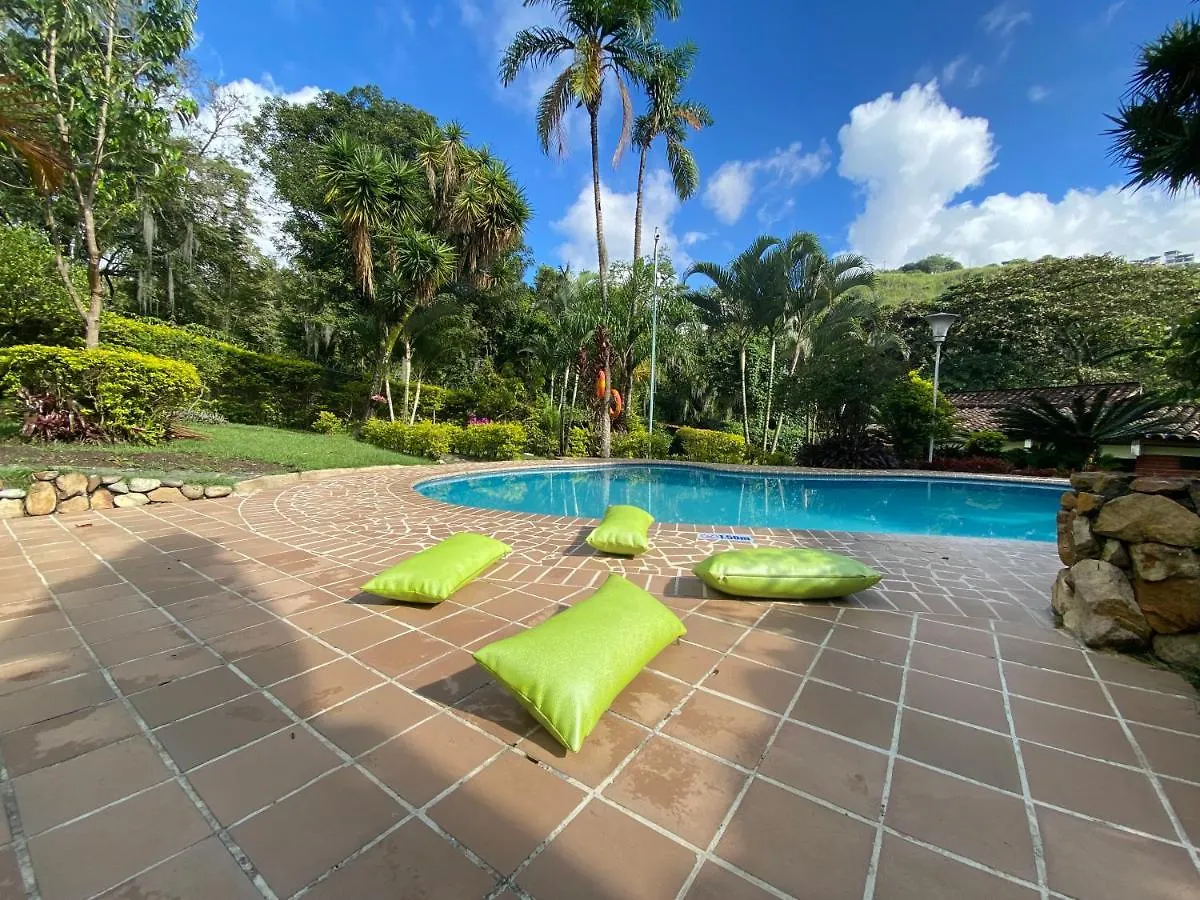 Finca Villa Chalet Del Rio Cali Farm Villa Chalet Cali River קולומביה